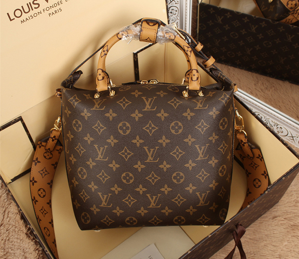 ルイヴィトン モノグラム スーパーコピーシティクルーザーPM M42410